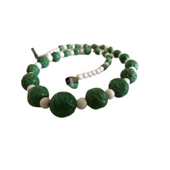 Antique Art Deco Molded Green Czech Glass Bead Choker Necklace Vintage 16” - Picture 5 of 6